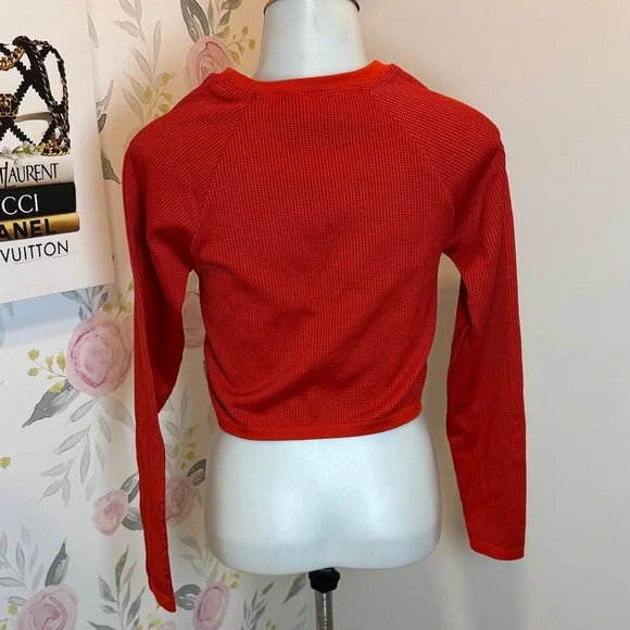 Aerie Offline Red Long Sleeve Crop Top - Picture 2 of 3